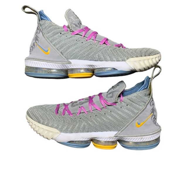 Nike Other - Nike 🦁 LeBron‎ MLPS Sneakers